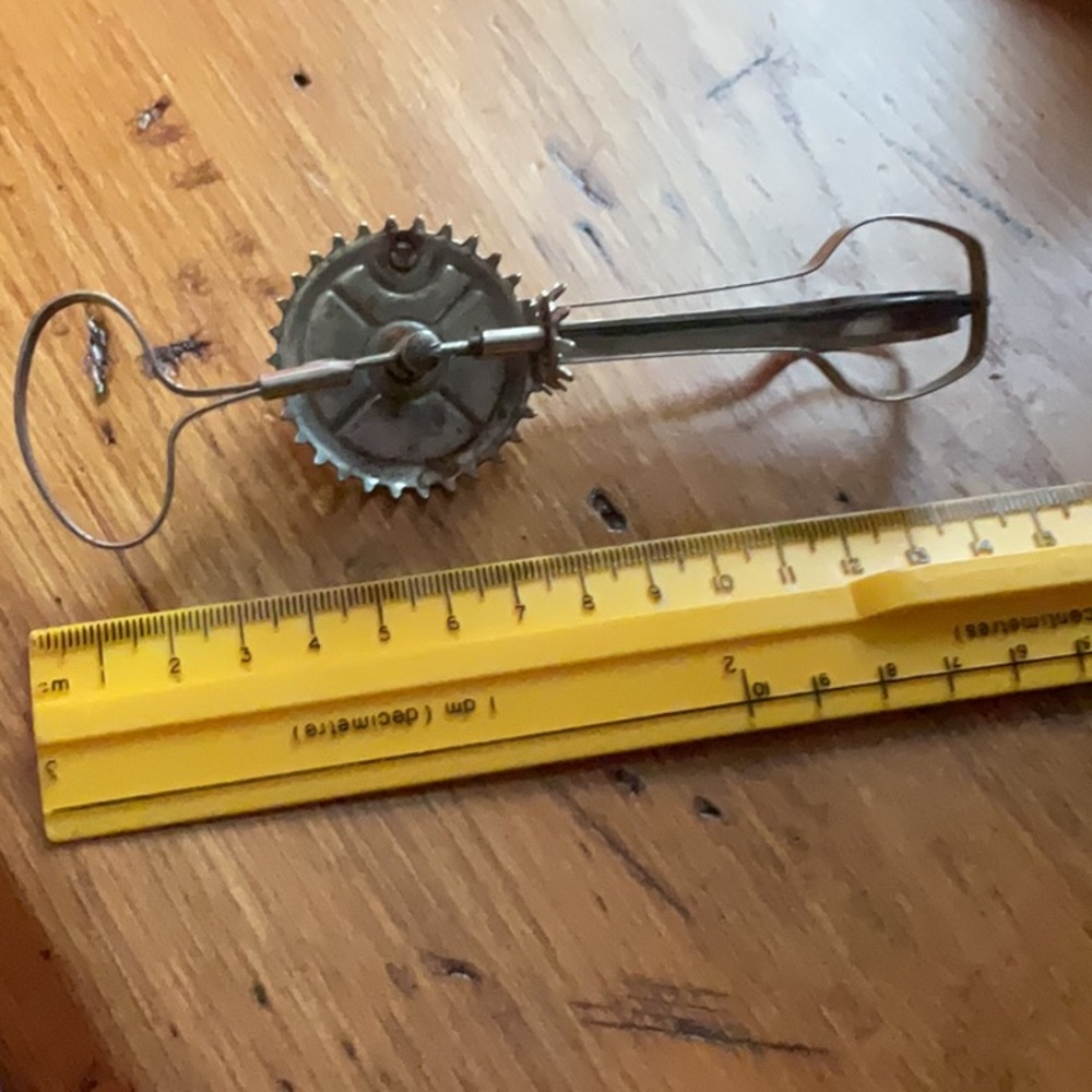 Antique Child’s Red and Silver Hand Mixer metal - Picture 7 of 7